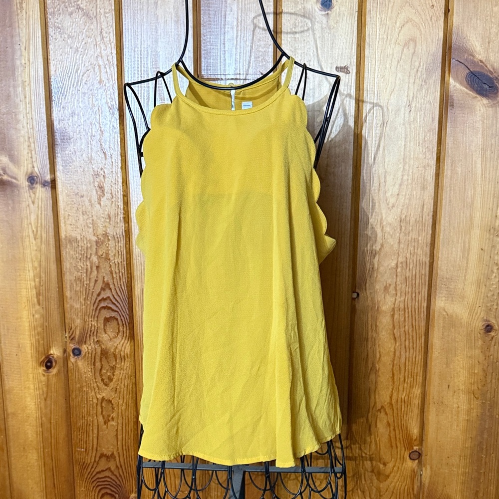 Mine Mustard Sleeveless Blouse size small summer flowy causal shirt